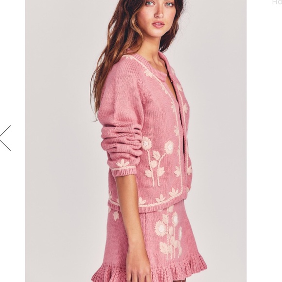 Gorgeous LoveShackFancy cardigan knit sweater with embroidery! Barbie trend 💗 - Picture 2 of 14